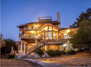 Lake Travis Waterfront - Amazing 360 views, boating, golf, family!